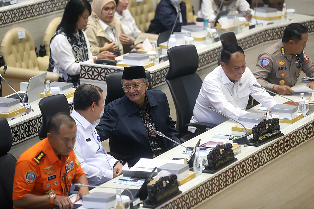 Rapat kerja komisi V bersama Menteri PU, Wamen Perhubungan, BMKG, Basarnas dan Korlantas ditunda. (BeritaNasional/Elvis Sendouw)