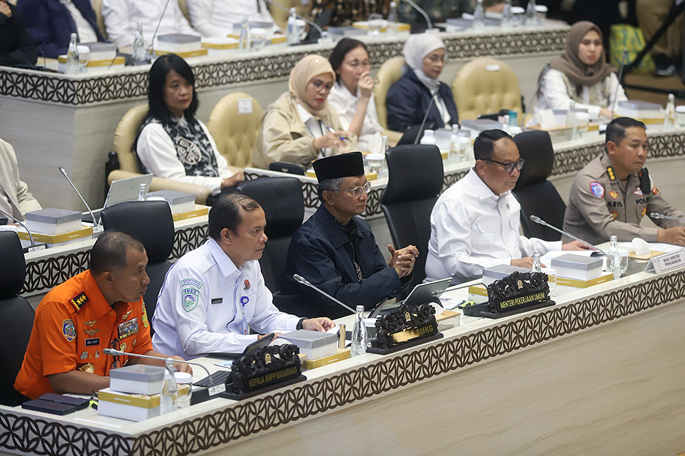 Rapat kerja komisi V bersama Menteri PU, Wamen Perhubungan, BMKG, Basarnas dan Korlantas ditunda. (BeritaNasional/Elvis Sendouw)