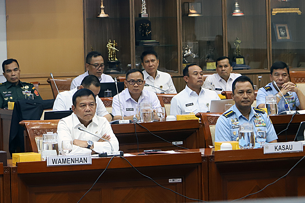 Rapat kerja Komisi I bersama Kemenhan dan TNI. (BeritaNasional/Elvis Sendouw)