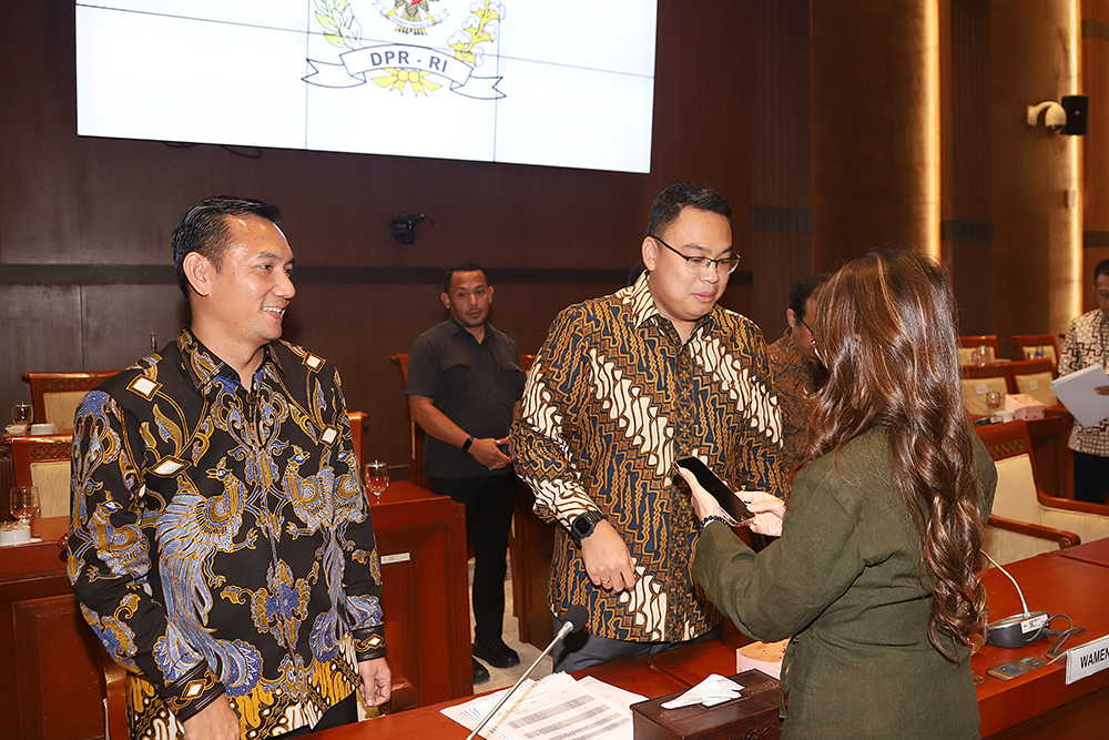 Raker Komisi I Bersama Komdigi Bahas Anggaran 2026 Rapat Kerja Komisi I dengan Komdigi. (BeritaNasional/Elvis Sendouw)