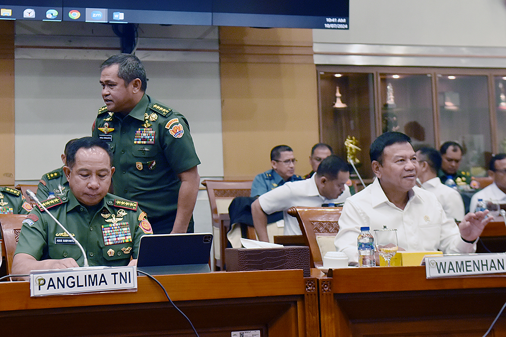 Raker komisi I bersama Kemenhan dan TNI bahas permohonan persetujuan revisi RKA-K/L UO. (BeritaNasional/Elvis Sendouw)