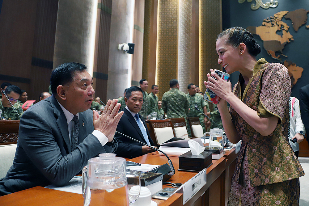 Menteri Pertahanan bersama Panglima, Kasad, Kasal, dan Kasau menghadiri rapat kerja bersama Komisi I DPR. (BeritaNasional/Elvis Sendouw)