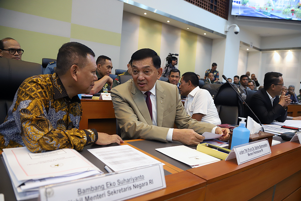 Rapat kerja Komisi I dengan pemerintah bahas RUU TNI. (BeritaNasional/Elvis Sendouw)