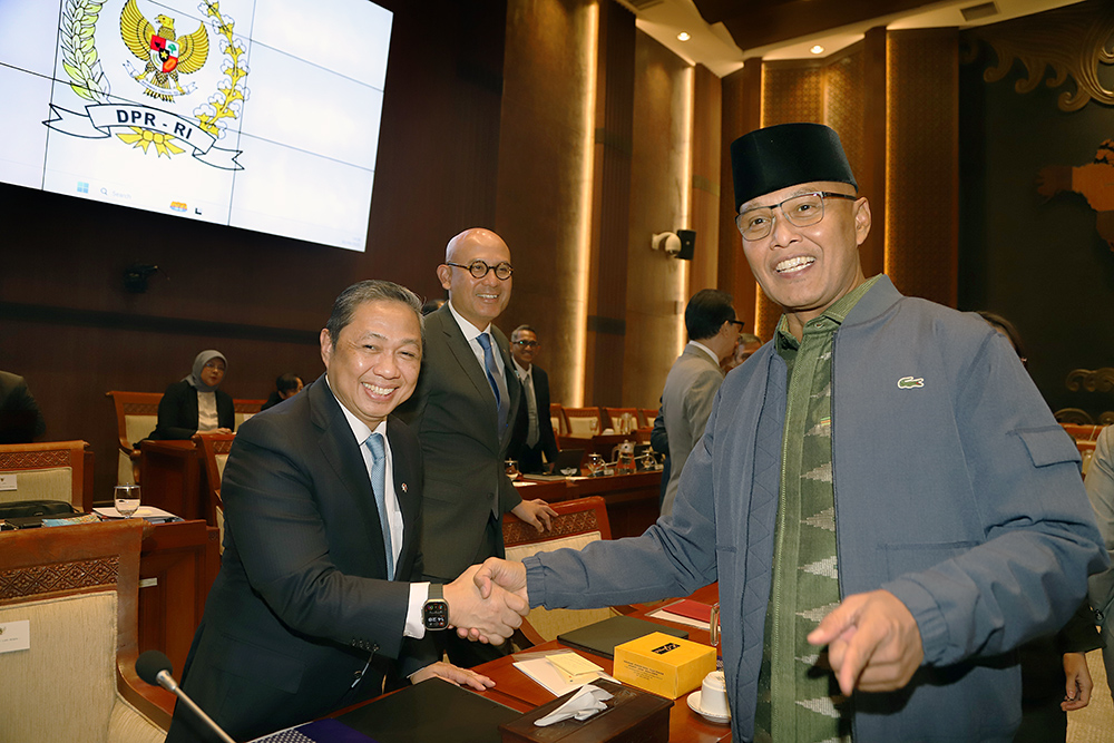 Raker Komisi I DPR Bersama Kemenlu Bahas Anggaran 2026 Rapat Kerja Komisi I dengan Kementerian Luar Negeri. (BeritaNasional/Elvis Sendouw)