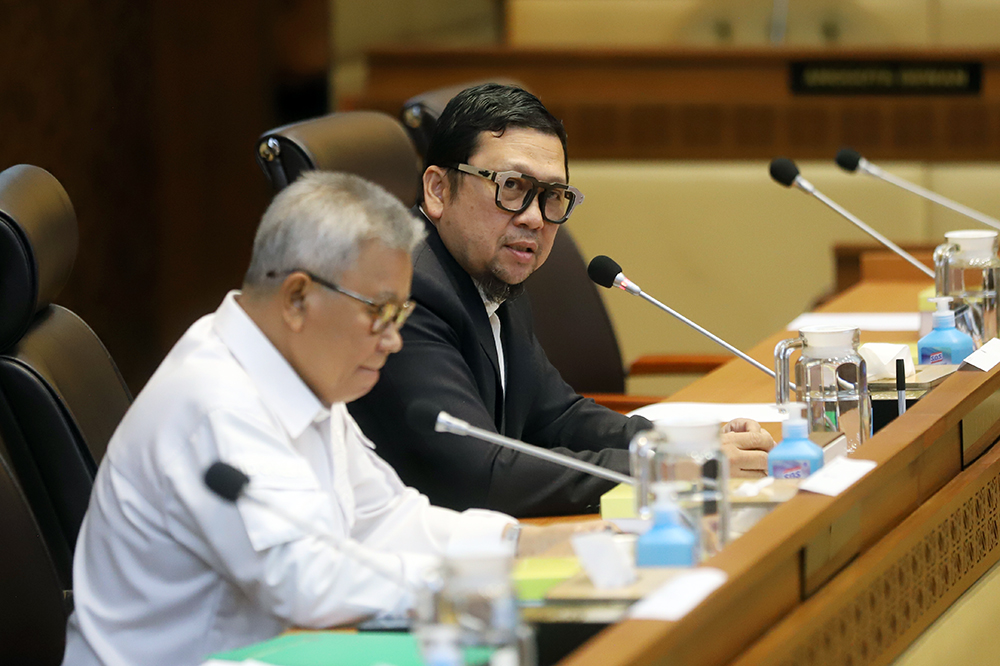 Rapat kerja komisi II bersama Menteri Dalam Negeri bahas RUU Kabupaten/Kota. (BeritaNasional/Elvis Sendouw)
