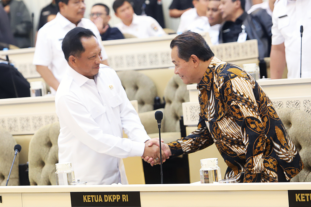 Rapat kerja Komisi II bersama Mendagri, KPU, Bawaslu. (BeritaNasional/Elvis Sendouw)