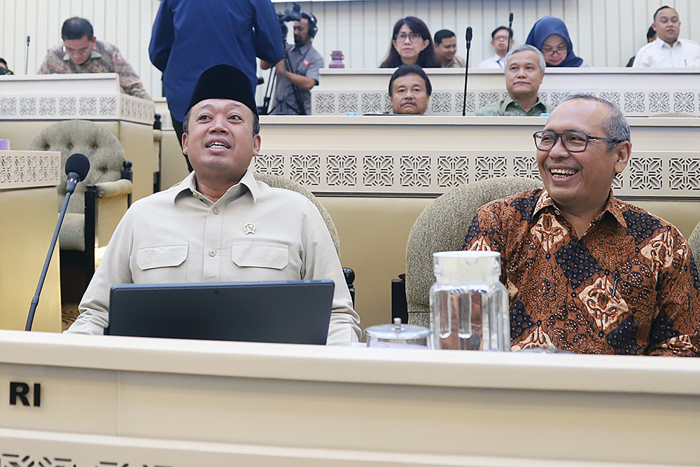 Rapat Kerja Komisi II bersama Menteri Agraria dan Tata Ruang (ATR) dan Kepala Badan Pertanahan Nasional (BPN) Nusron Wahid. (BeritaNasional/Elvis Sendouw)