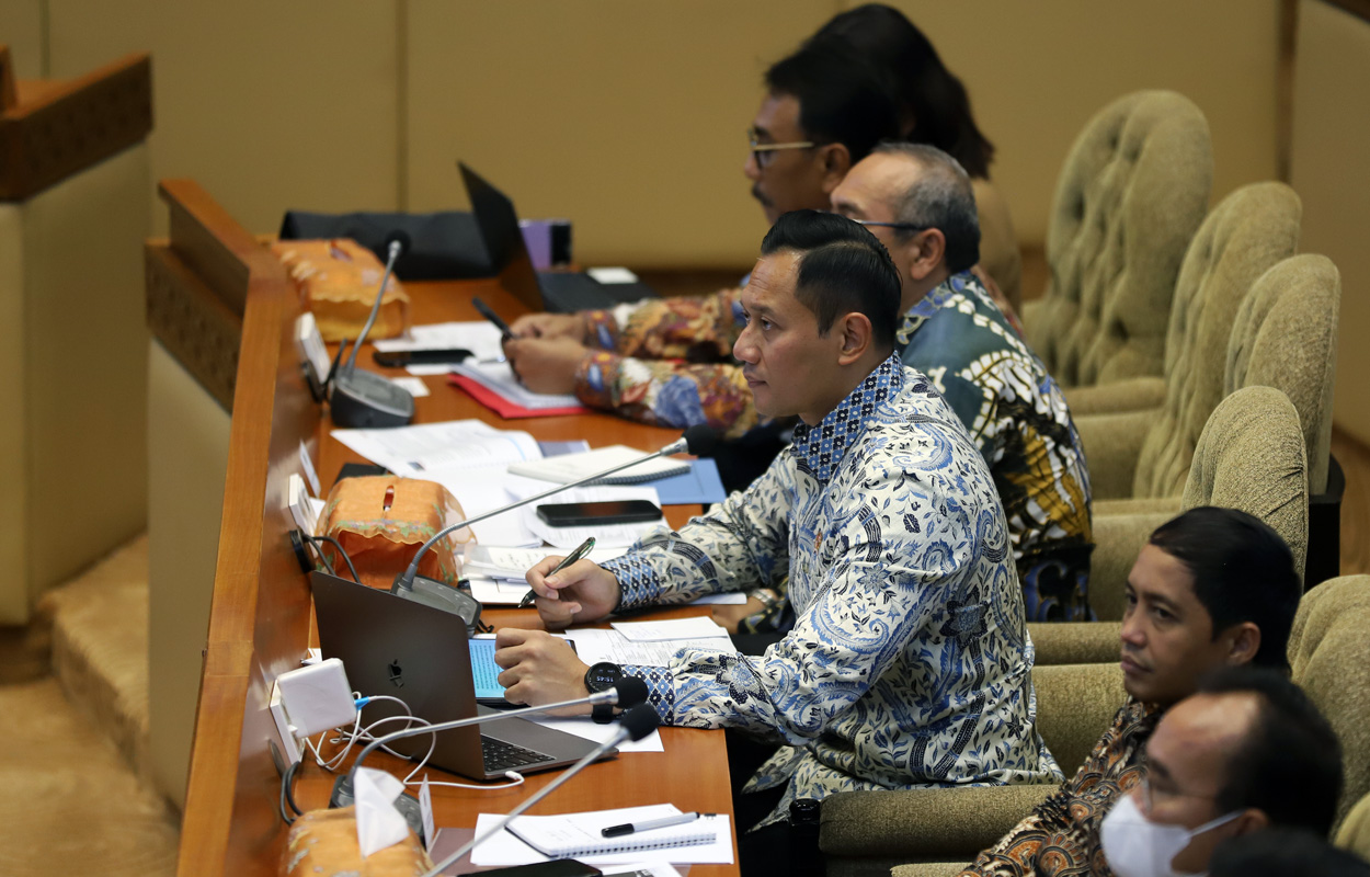 Menteri ATR/BPN rapat kerja dengan komisi II. (IndonesiaGlobe/Elvis Sendouw)