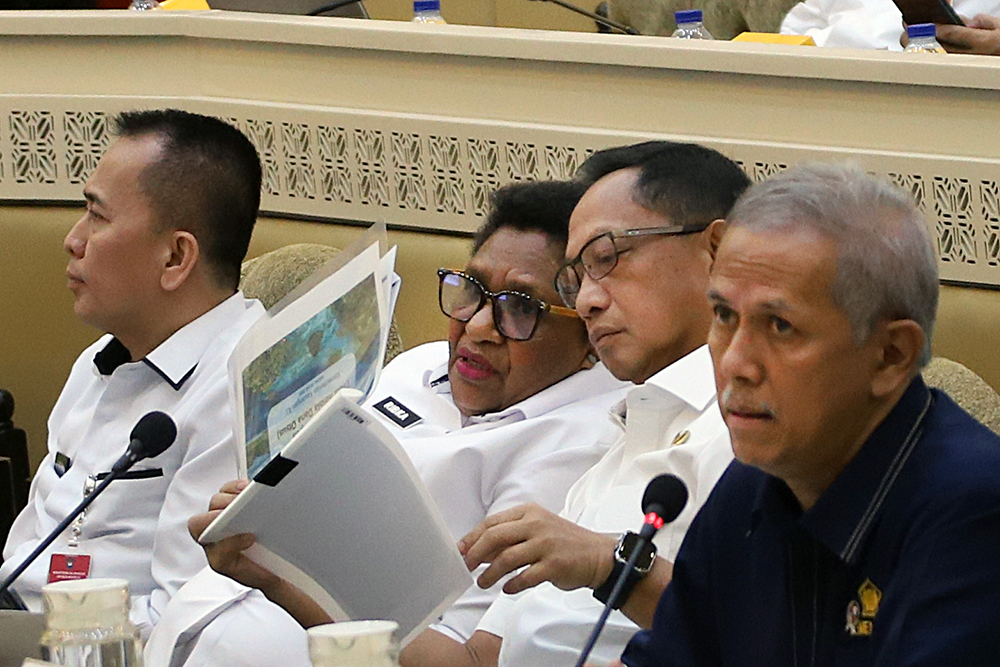 Rapat kerja Komisi II bersama Kemendagri bahas Dana Otonomi Khusus DOB 4 dan anggaran infrastruktur Papua. (BeritaNasional/Elvis Sendouw)