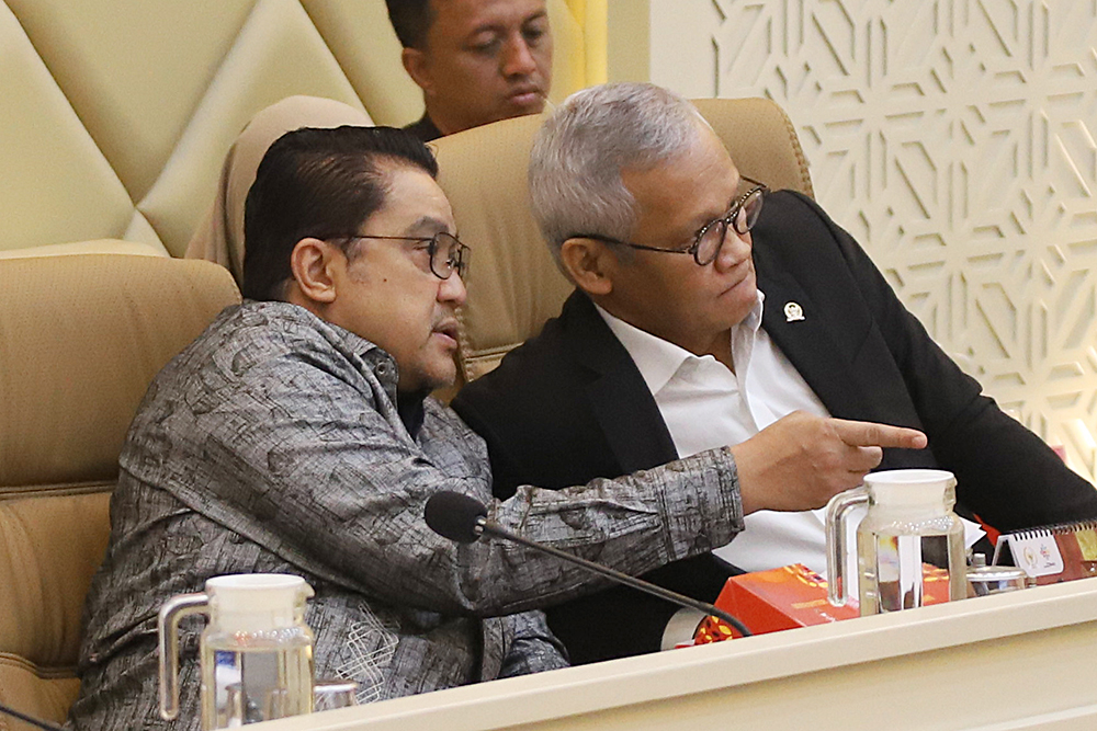 Raker Komisi II dengan Mendagri, IKN, BNPP dan DKPP Bahas Rencana Kerja dan RAPBN 2026 Rapat kerja Komisi II membahas laporan keuangan tahun 2024 serta rencana kerja dan rancangan anggaran pembelanjaan negara (RAPBN) tahun 2026. (BeritaNasional/Elvis Sendouw)