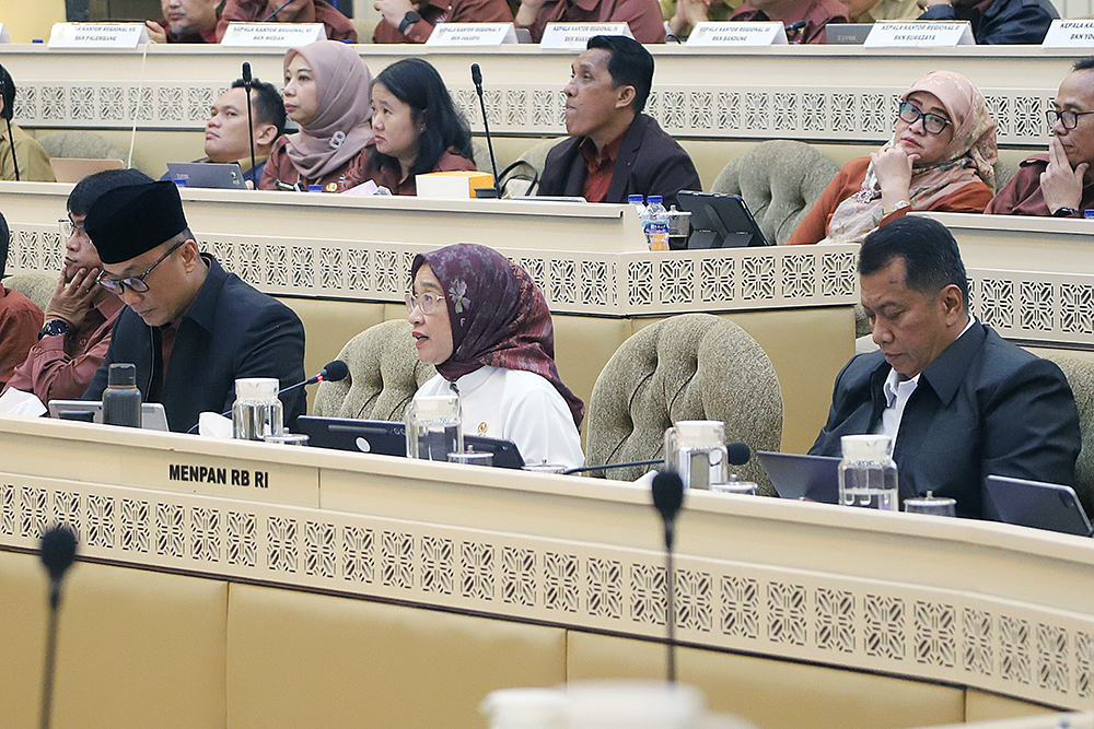 Raker Komisi II DPR dengan MenPAN-RB dan BKN Raker dan RDP Komosi II bersama MenPAN-RB dan membahas tentang persiapan pengangkatan CPNS dan CPPPK BKN. (BeritaNasional/Elvis Sendouw)
