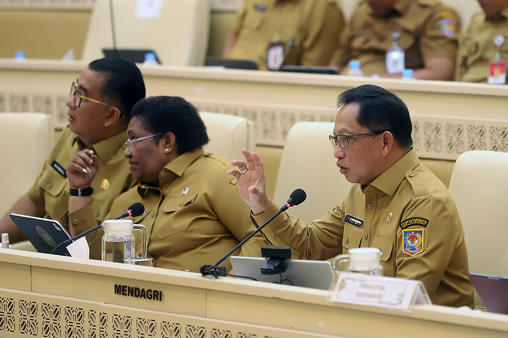 Raker dan RDP Komisi II DPR RI dengan Mendagri, Sekjen Kemendagri, Dirjen Otda Kemendagri, Dirjen Bina Keuangan Daerah Kemendagri  bahas Otsus Papua, Otsus Aceh dan Keistimewaan D.I. Yogyakarta. (BeritaNasional/Elvis Sendouw)