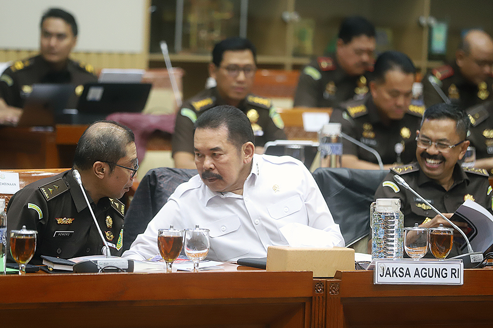 Jaksa Agung ST Burhanuddin mengikuti rapat kerja dengan Komisi III DPR. (BeritaNasional/Elvis Sendouw)