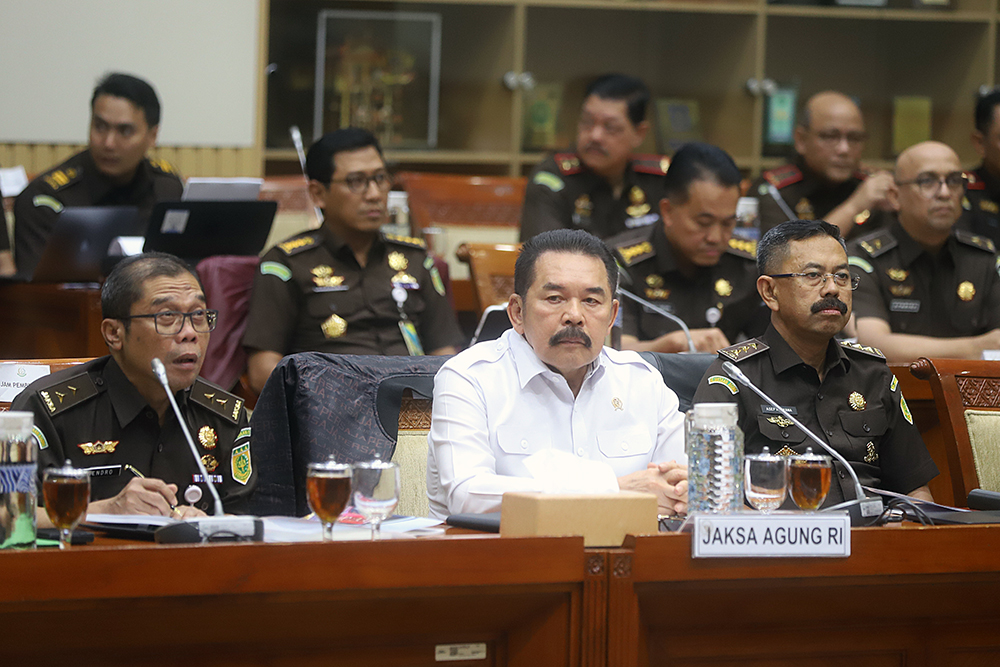 Jaksa Agung ST Burhanuddin mengikuti rapat kerja dengan Komisi III DPR. (BeritaNasional/Elvis Sendouw)