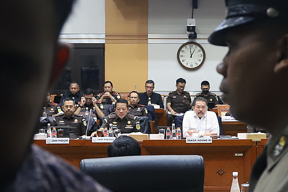 Jaksa Agung ST. Burhanuddin bersama jajaran menghadiri Rapat kerja bersama Kmisi III. (BeritaNasional/Elvis Sendouw)