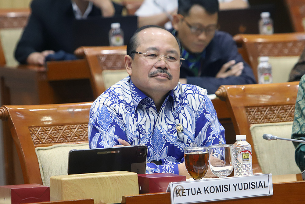 Rapat kerja Komisi III DPR bersama Komisi Yudisial bahas subtansi hukum. (BeritaNasional/Elvis Sendouw)