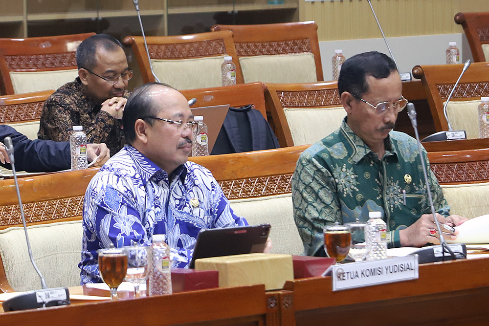 Rapat kerja Komisi III DPR bersama Komisi Yudisial bahas subtansi hukum. (BeritaNasional/Elvis Sendouw)