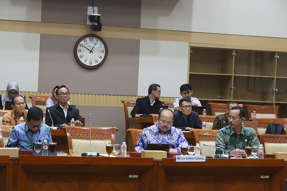 Rapat kerja Komisi III DPR bersama Komisi Yudisial bahas subtansi hukum. (BeritaNasional/Elvis Sendouw)