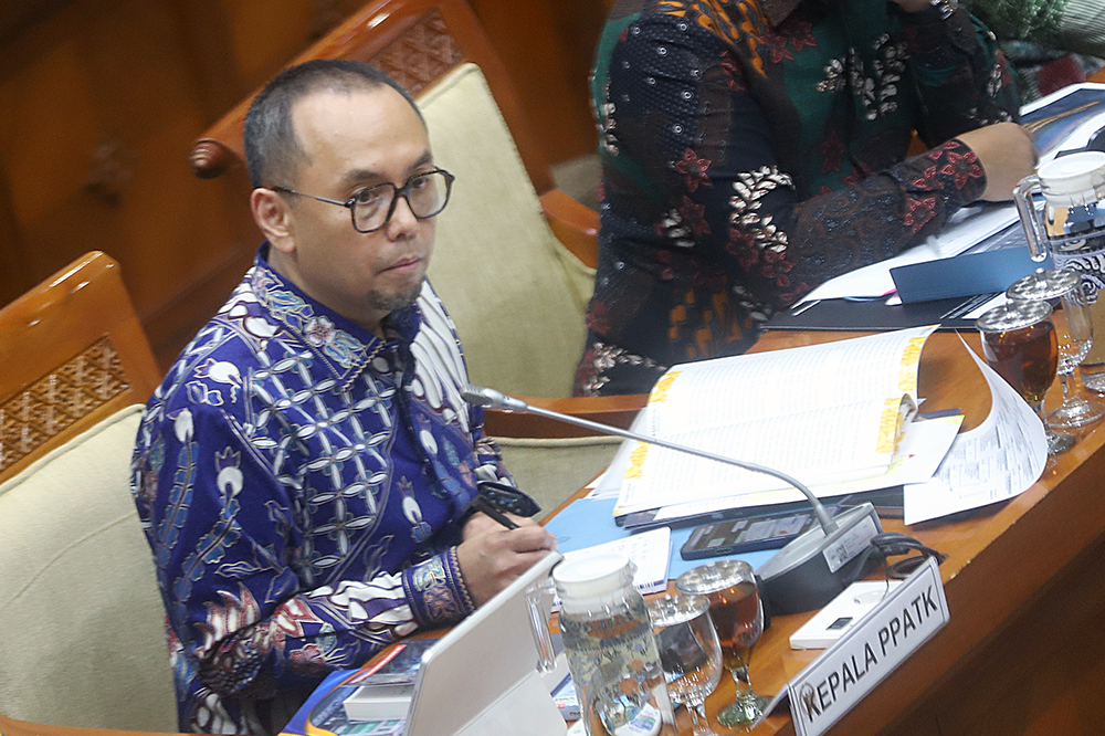 Kepala Pusat Pelaporan dan Analisis Transaksi Keuangan (PPATK) Ivan Yustiavandana memberikan penjelasan dalam rapat kerja bersama komisi III DPR. (BeritaNasional/Elvis Sendouw)