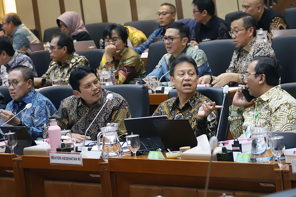 Rapat Kerja Komisi IX dengan Menteri Kesehatan RI serta menghadirkan Ketua Dewan Jaminan Sosial Nasional, Ketua Dewan Pengawas dan Direktur Utama BPJS Kesehatan. Membahas potensi defisit Dana Jaminan Sosial (DJS) Kesehatan tahun 2025. (BeritaNasional/Elvis Sendouw)