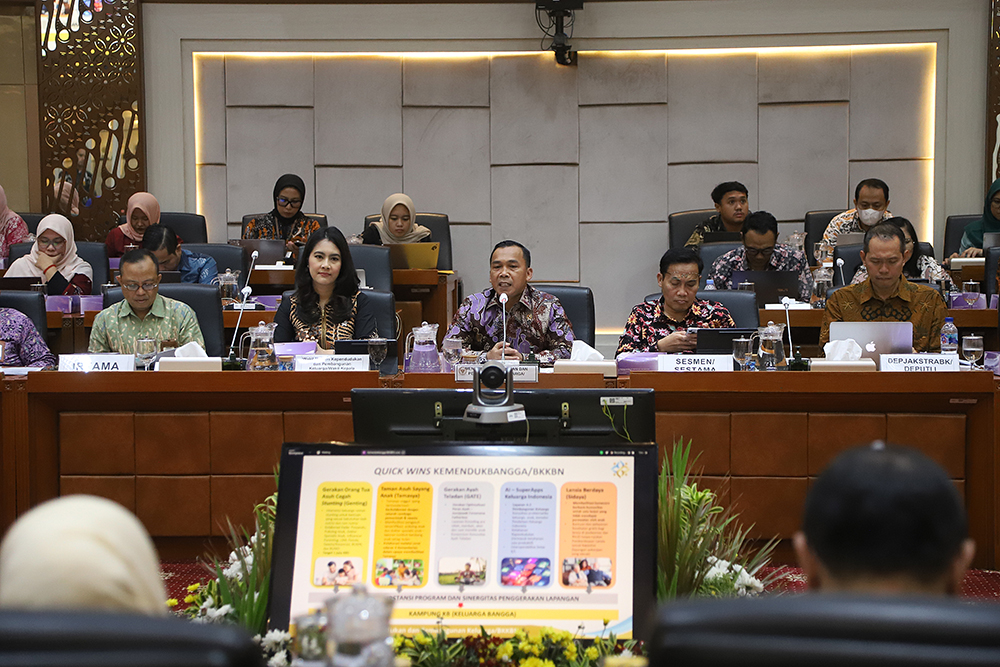 Rapat Kerja Komisi IX dengan Menteri Kependudukan dan Pembangunan Keluarga/Kepala BKKBN bahas pencegahan Stunting. (BeritaNasional/Elvis Sendouw)