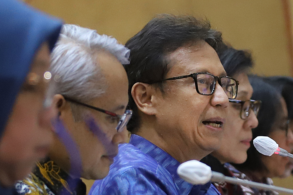 Raker Komisi IX dengan Menkes Bahas Program Kesehatan Menteri Kesehatan Budi Gunadi Sadikin memberikan penjelasan terkait kesehatan saat rapat kerja bersama Komisi IX DPR. (BeritaNasional/Elvis Sendouw)