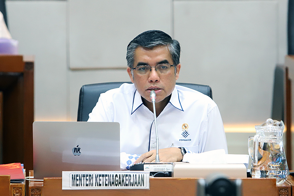 Menteri Ketenagakerjaan Yassierli menghadiri rapat kerja bersama Komisi IX. (BeritaNasional/Elvis Sendouw)