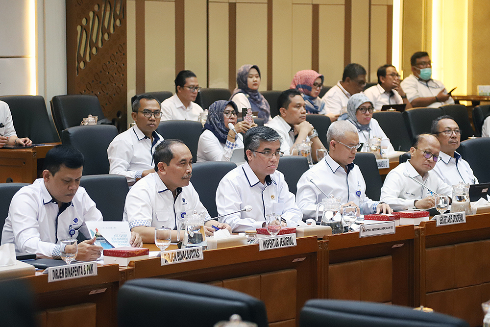 Rapat Kerja Komisi IX bersama Kementerian Ketenagakerjaan. (BeritaNasional/Elvis Sendouw)