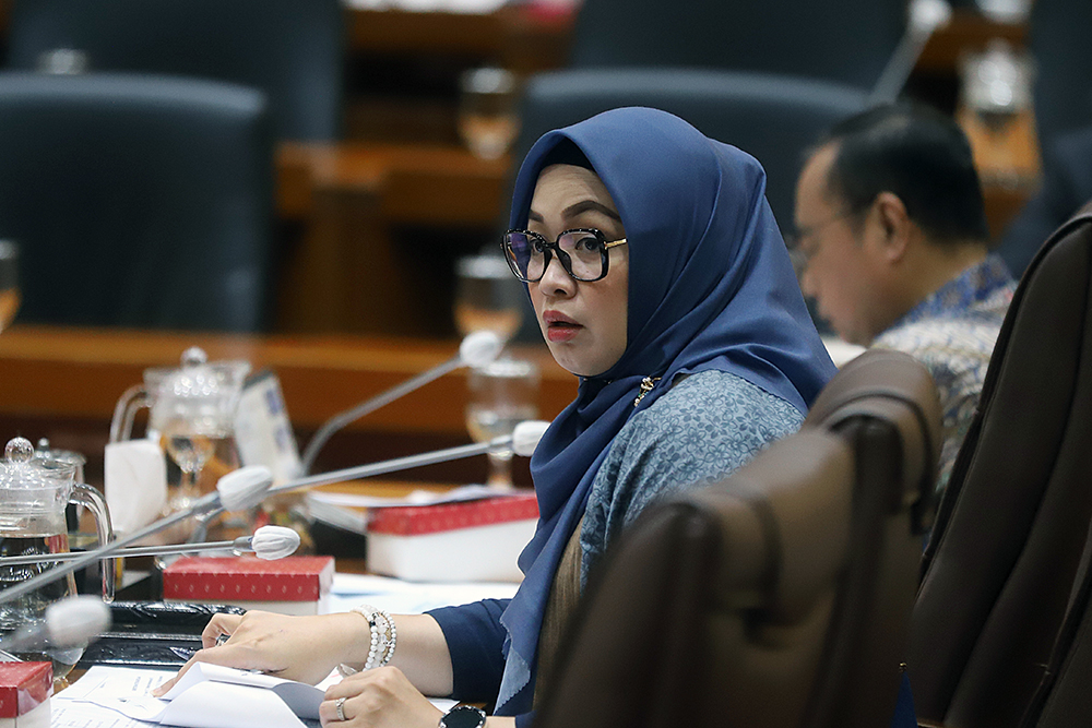 Menteri Ketenagakerjaan (Menaker) Yassierli mengikuti rapat kerja bersama Komisi IX DPR. (BeritaNasional/Elvis Sendouw)