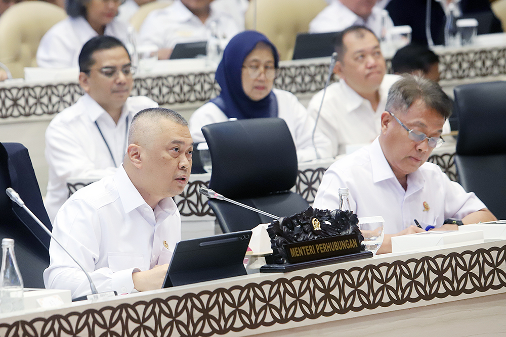 Raker Komisi V Bersama Menhub bahas Pagu Anggaran APBN TA 2025 Rapat kerja komisi V dengan kementerian Perhubungan bahas Pagu Anggaran APBN TA 2025. (BeritaNasional/Elvis Sendouw)