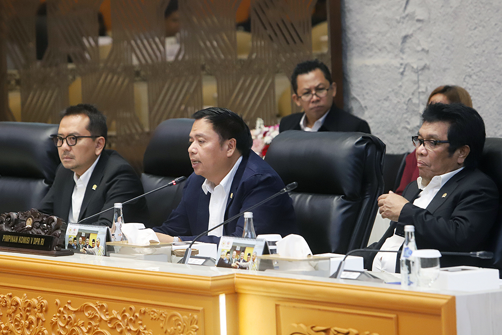 Raker Komisi V Bersama Menhub bahas Pagu Anggaran APBN TA 2025 Rapat kerja komisi V dengan kementerian Perhubungan bahas Pagu Anggaran APBN TA 2025. (BeritaNasional/Elvis Sendouw)