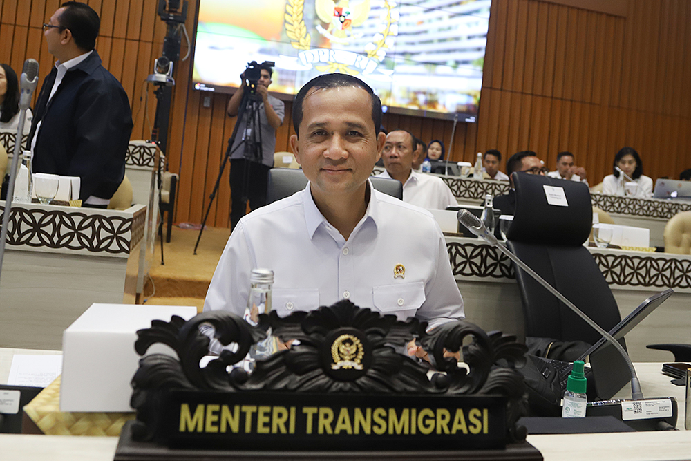 Rapat kerja Komisi V dengan Menteri Desa dan Menteri Transmigrasi membahas keberadaan desa dan kawasan transmigrasi. (BeritaNasional/Elvis Sendouw)