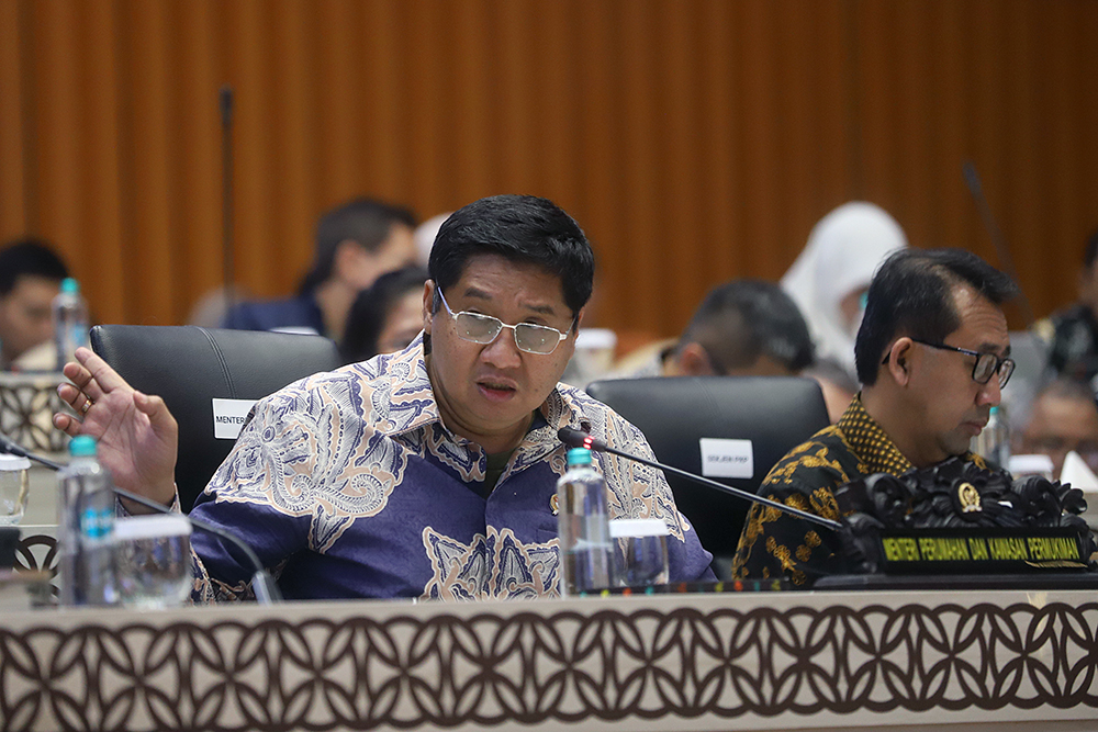 Menteri Perumahan dan Kawasan Permukiman (PKP) Maruarar Sirait menghadiri rapat kerja bersama komisi V DPR. (BeritaNasional/Elvis Sendouw)