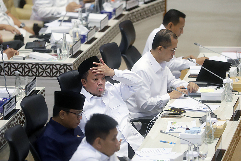 Rapat Kerja Komisi V bersama 5 kementerian. (BeritaNasional/Elvis Sendouw)