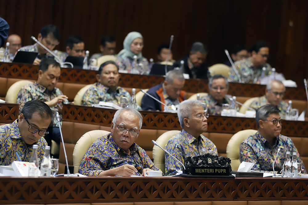 Rapat kerja komisi V bersama PUPR bahas RKA K/L TA. 2025 Kementerian PUPR. (BeritaNasional/Elvis Sendouw)