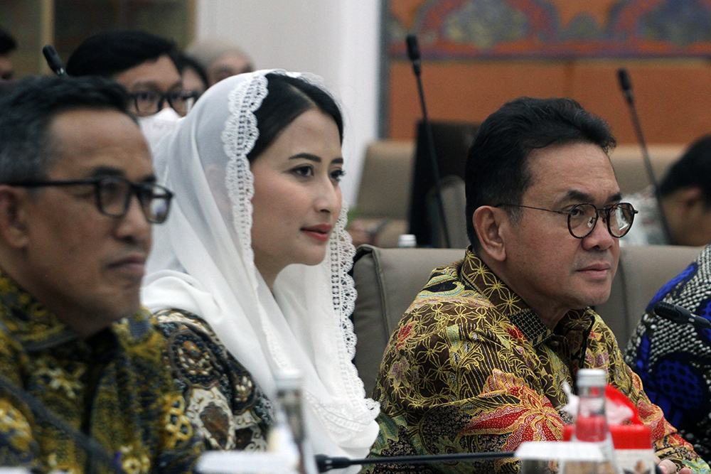 Menteri Perdagangan Budi Santoso mengikuti rapat kerja bersama Komisi VI DPR. (BeritaNasional/Elvis Sendouw)