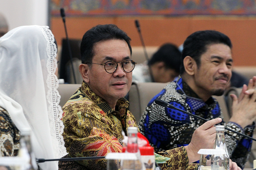 Menteri Perdagangan Budi Santoso mengikuti rapat kerja bersama Komisi VI DPR. (BeritaNasional/Elvis Sendouw)