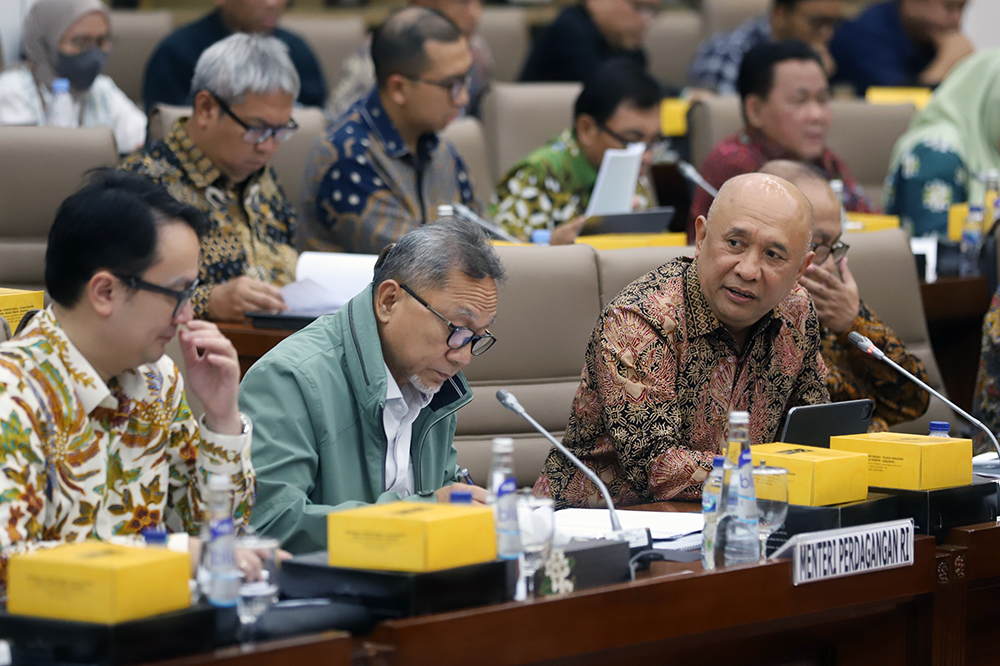 Rapat kerja Komisi VI bersama Menkop dan Mendag. (BeritaNasional/Elvis Sendouw)