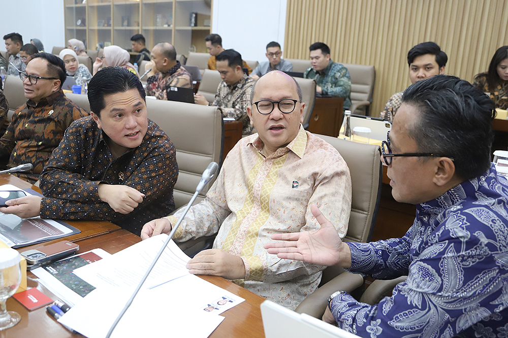Rapat Kerja da Rapat Dengar Pendapat Komisi VI bersama BUMN dan Danatnara. (BeritaNasional/Elvis Sendouw)