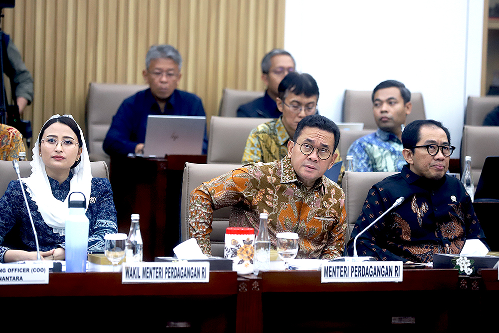 Menteri Perdagangan mengikuti rapat kerja bersama komisi VII DPR. (BeritaNasional/Elvis Sendouw)