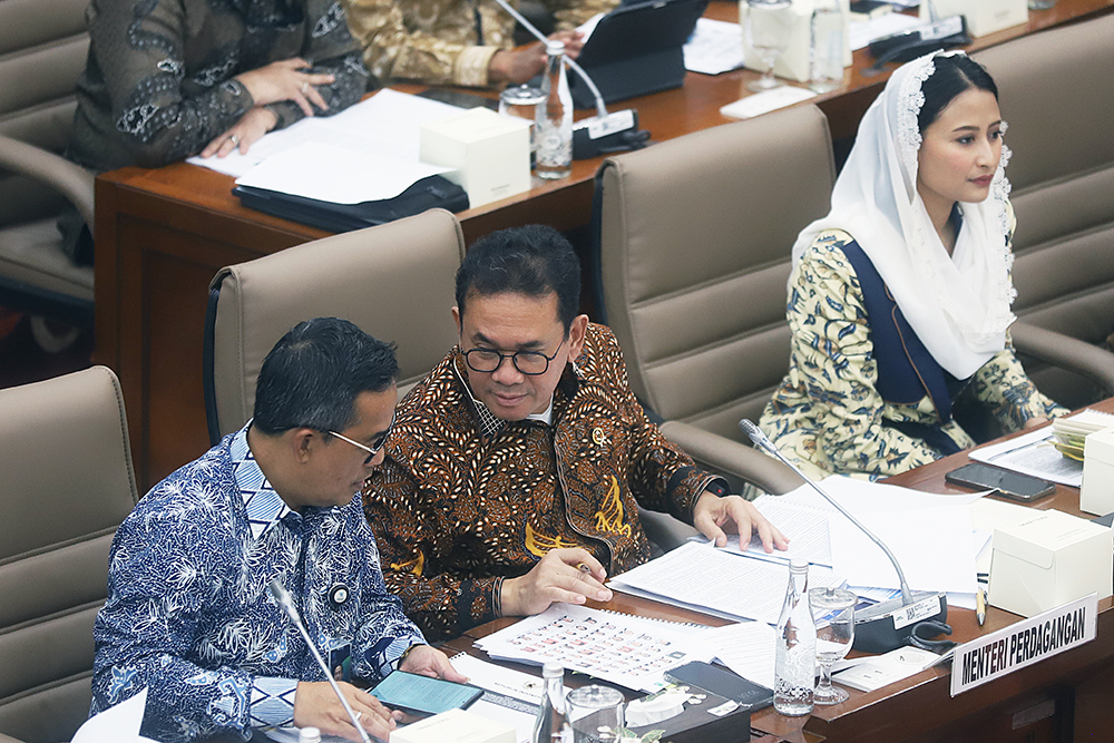 Mendag bersama jajaran mengikuti Rapat Kerja bersama Komisi VI DPR. (BeritaNasional/Elvis Sendouw)