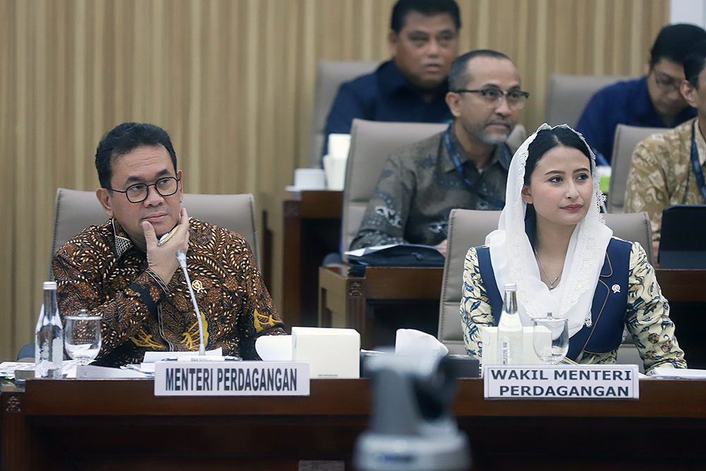 Mendag bersama jajaran mengikuti Rapat Kerja bersama Komisi VI DPR. (BeritaNasional/Elvis Sendouw)