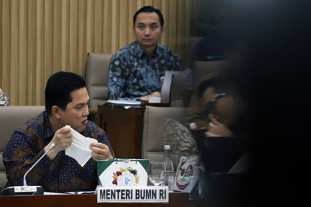 Raker Komisi VI DPR dengan Mendag dan Menteri BUMN Bahas Tarif Impor AS Menteri BUMN dan Menteri Perdagangan mengikuti rapat kerja bersama Komisi VI. (BeritaNasional/Elvis Sendouw)