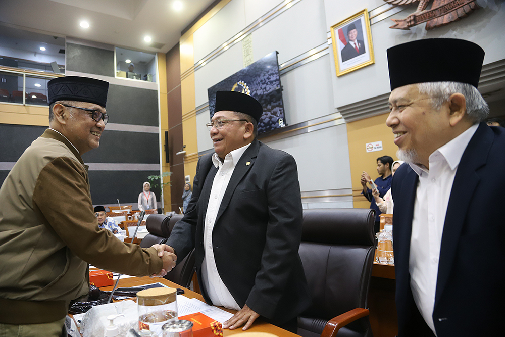 Rapat Kerja Komisi VIII bersama kementerian haji bahas penyelenggaraan haji 2026. (BeritaNasional/Elvis Sendouw)
