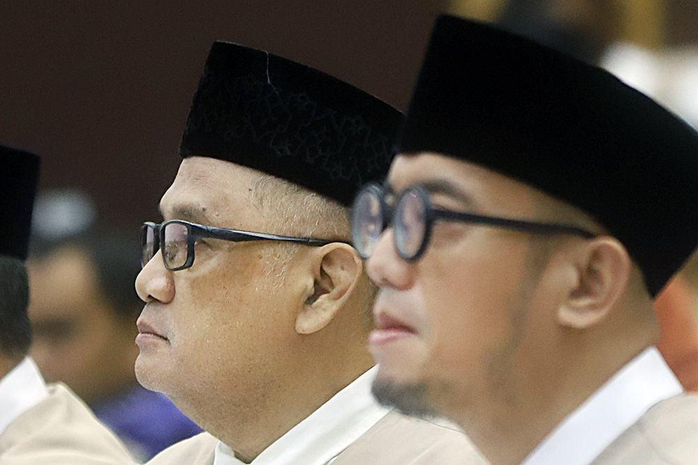 Menteri Haji dan Umrah Mochamad Irfan Yusuf  bersama Wakil Menteri Haji dan Umrah Dahnil Anzar Simanjuntak mengikuti rapat kerja bersama komisi VIII DPR. (BeritaNasional/Elvis Sendouw)