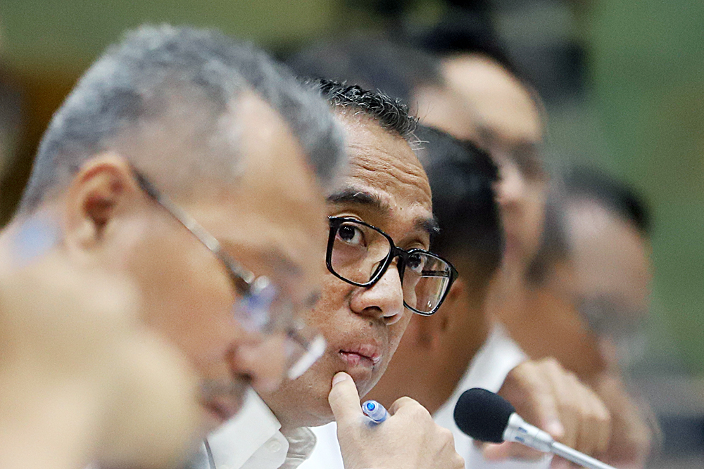 Menteri Pendidikan Tinggi, Sains, dan Teknologi Brian Yuliarto memberikan penjelasan dalam rapat kerja Komisi X DPR. (BeritaNasional/Elvis Sendouw)