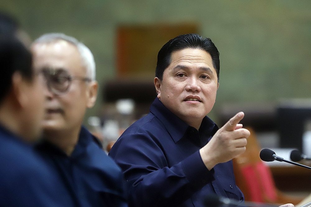Menteri Pemuda dan Olahraga sekaligus Ketua Umum PSSI, Erick Thohir mengikuti rapat kerja bersama komisi X DPR bahas naturalisasi. (BeritaNasional/Elvis Sendouw)