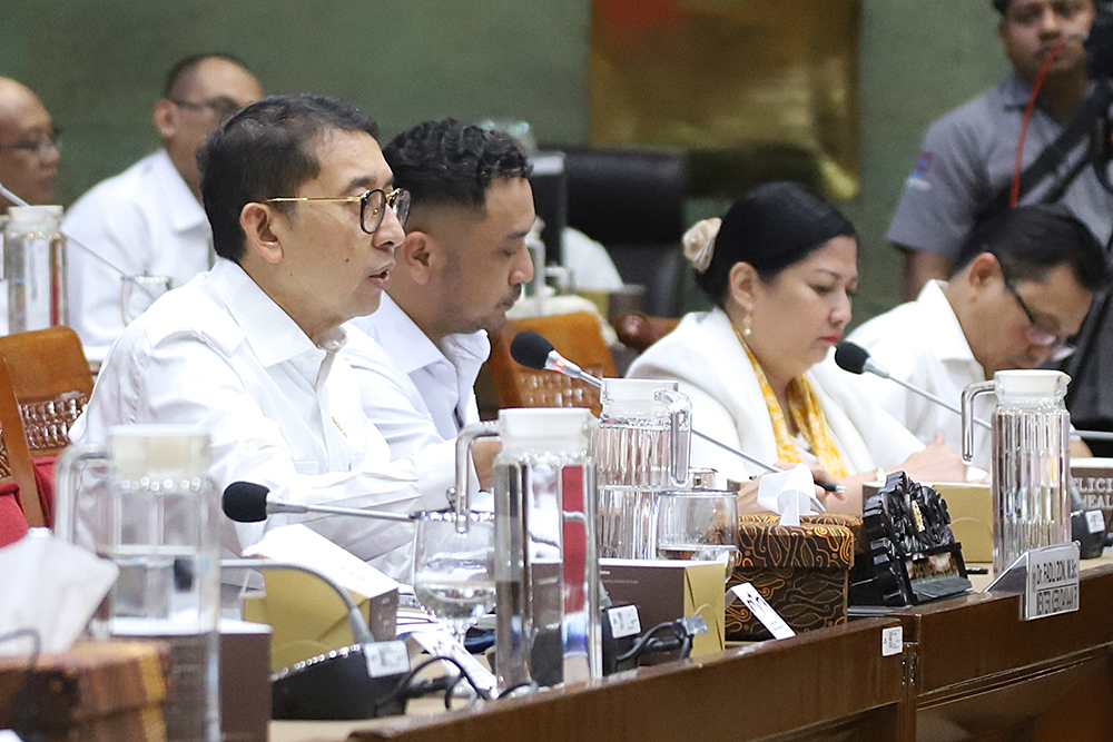Raker Komisi X DPR Bersama Menteri Kebudayaan Rapat Kerja Komisi X bersama Kementerian Kebudayaan. (BeritaNasional/Elvis Sendouw)