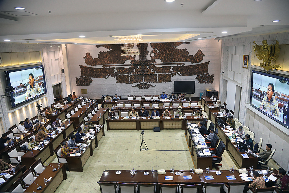 Rapat Kerja Komisi XI dengan Kementerian Keuangan. (BeritaNasional/Elvis Sendouw)