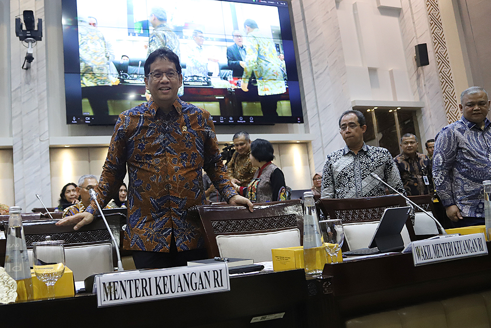 Menteri Keuangan yang baru Purbaya Yudhi Sadewa mengikuti Rapat Kerja pertama bersama Komisi XI dengan membahas anggaran. (BeritaNasional/Elvis Sendouw)